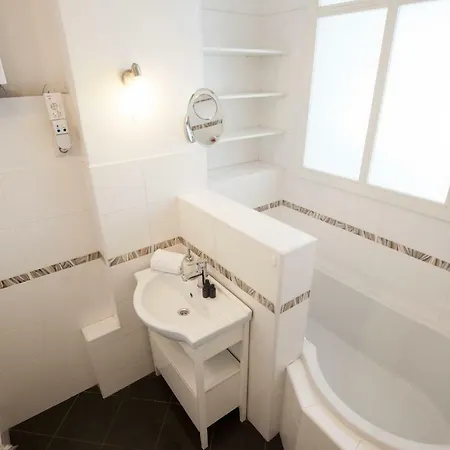 Three Bedroom For 10 People Next To Wenceslas Square Prague