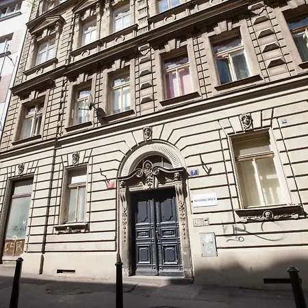 Three Bedroom For 10 People Next To Wenceslas Square