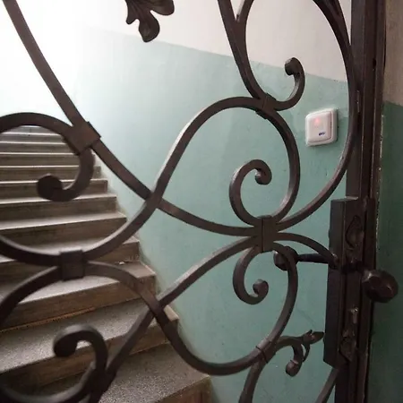 Apartment Three Bedroom For 10 People Next To Wenceslas Square Prague
